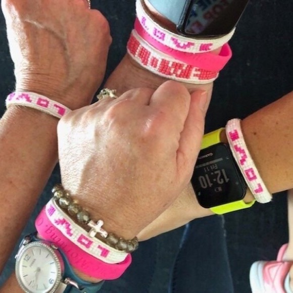 NWT Girls Love Bracelet by LOVEISPROJECT - Picture 4 of 4